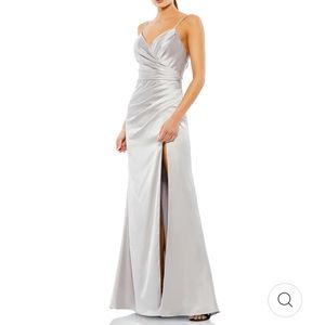 Mac Duggal NWT Platinum Satin Faux Wrap Ruched Gown 4 Spaghetti Straps Silver